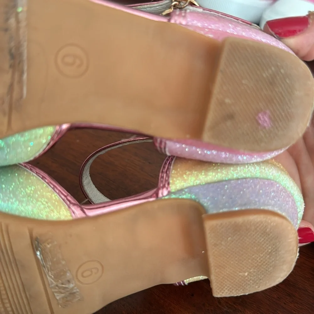 Girls heeled shoes